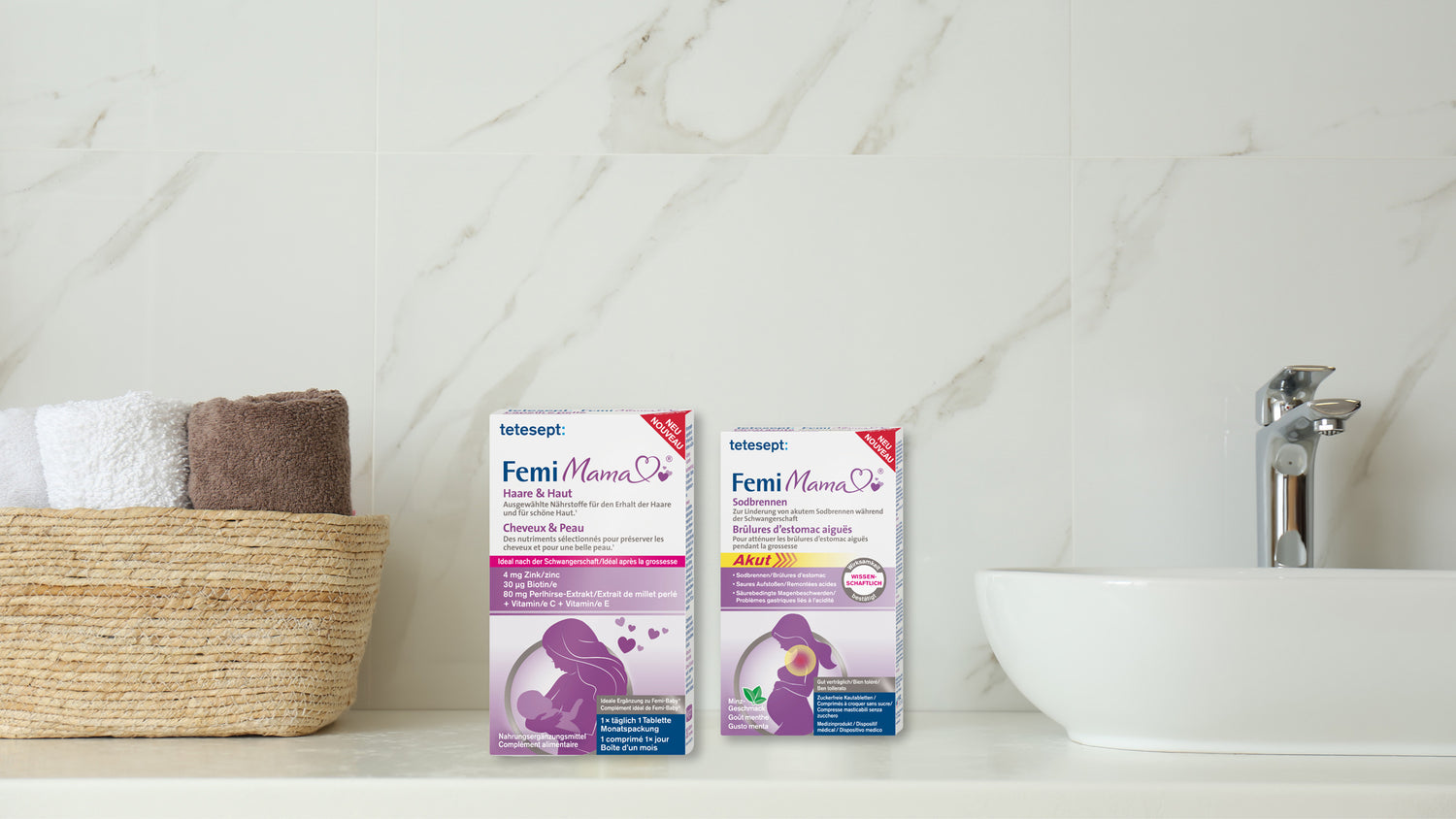 Femi Mama Produkte stehen im Badezimmer neben einem Waschbecken.